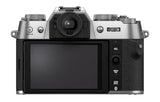 Cámara mirrorless Fujifilm X-T50 con lente 16-50mm